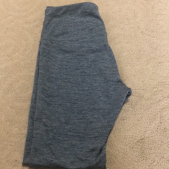 Layers quick dry Sz Small exercise pants. - Picture 2 of 8